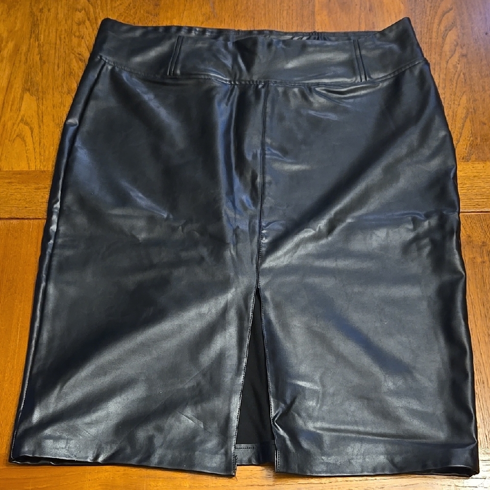 Laundry By Shelli Segal Black Faux Leather Pencil Skirt
